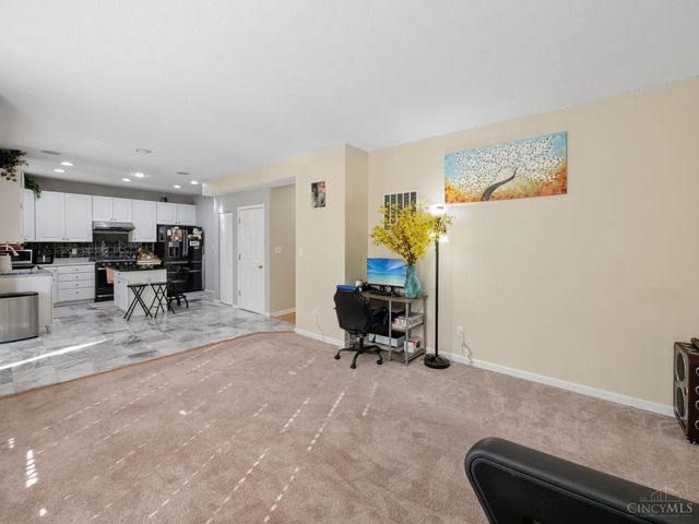 8200 Vadith Court, West Chester, OH 45069