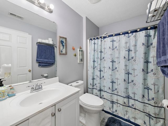 8200 Vadith Court, West Chester, OH 45069