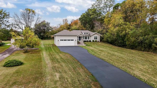 W3832 Orchard Avenue, Green Lake, WI 54941