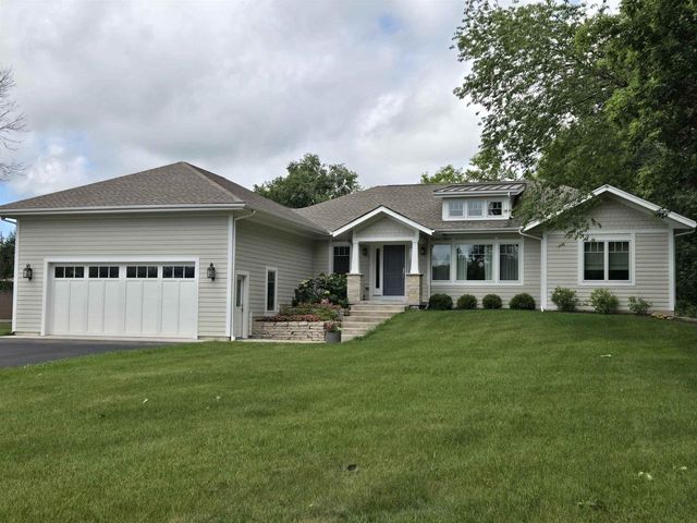 W3832 Orchard Avenue, Green Lake, WI 54941