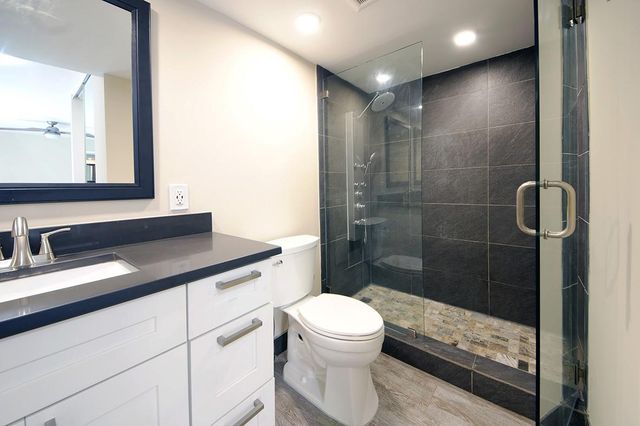 1700 Embassy Dr 402, West Palm Beach, FL 33401