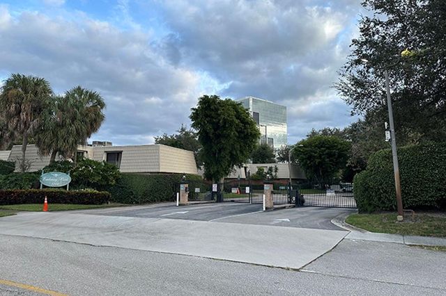 1700 Embassy Dr 402, West Palm Beach, FL 33401