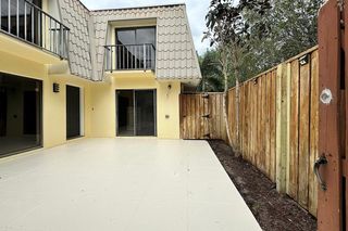 1700 Embassy Dr 402, West Palm Beach, FL 33401