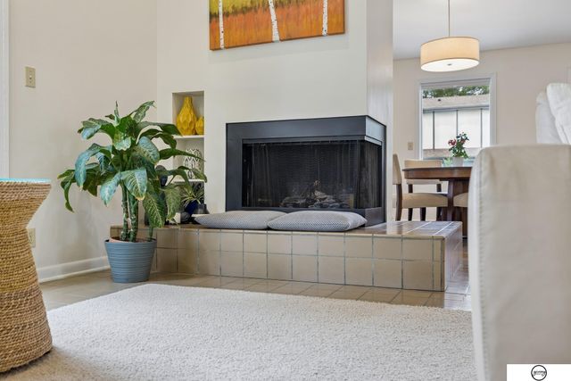 6446 W Shore Drive, Lincoln, NE 68516
