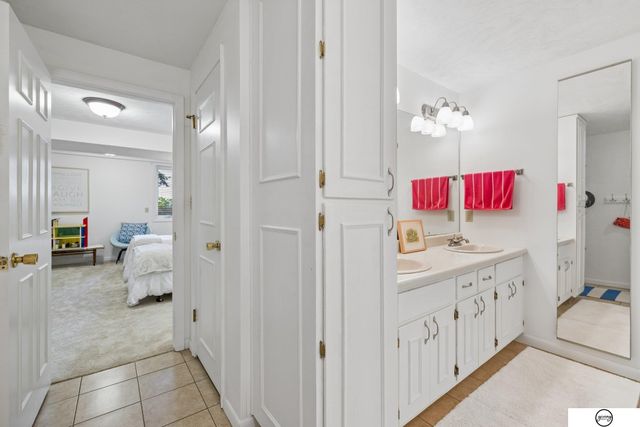 6446 W Shore Drive, Lincoln, NE 68516