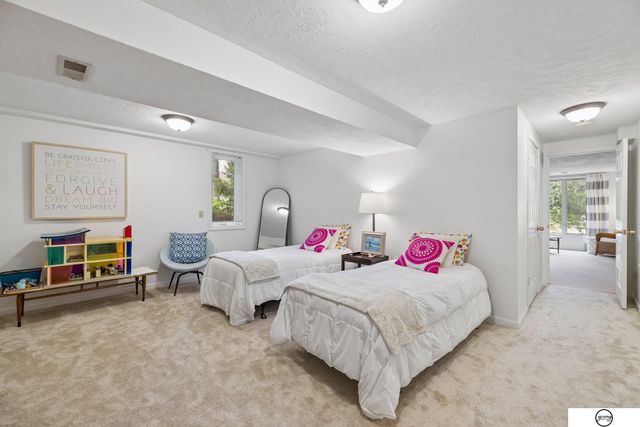 6446 W Shore Drive, Lincoln, NE 68516