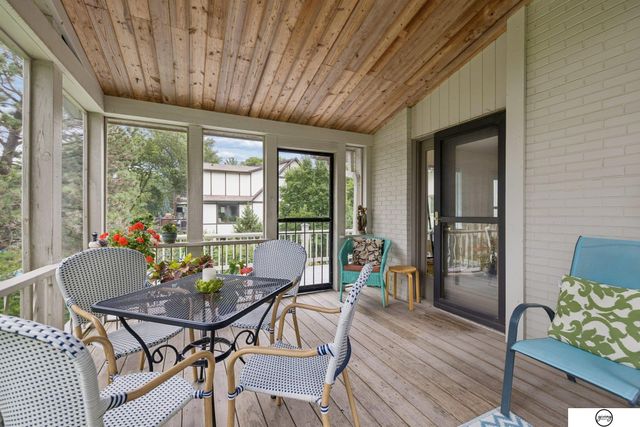 6446 W Shore Drive, Lincoln, NE 68516