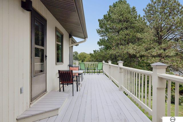 6446 W Shore Drive, Lincoln, NE 68516