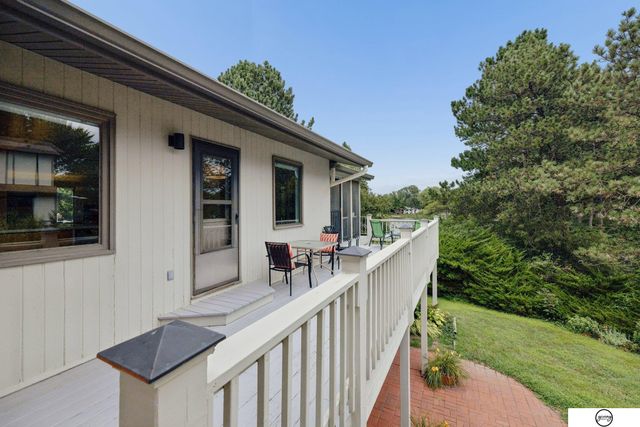 6446 W Shore Drive, Lincoln, NE 68516