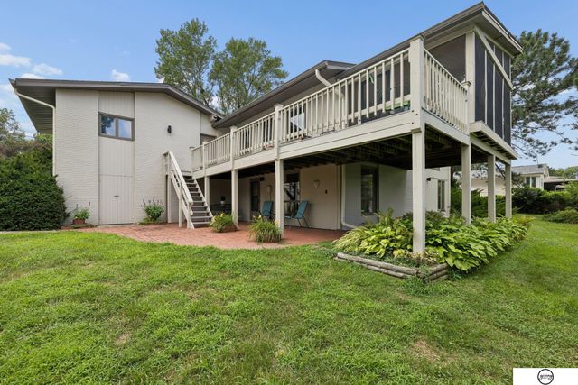 6446 W Shore Drive, Lincoln, NE 68516
