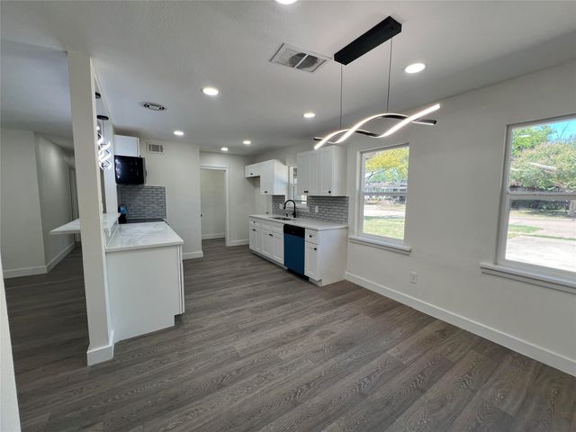 8020 Laura Street, North Richland Hills, TX 76180