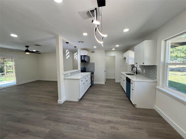 8020 Laura Street, North Richland Hills, TX 76180