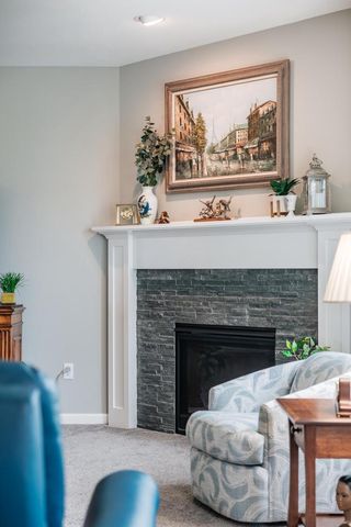 W200N4949 Tamarind WAY, Menomonee Falls, WI 53051