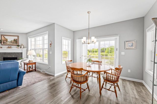 W200N4949 Tamarind WAY, Menomonee Falls, WI 53051
