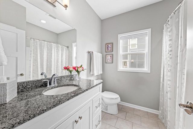 W200N4949 Tamarind WAY, Menomonee Falls, WI 53051