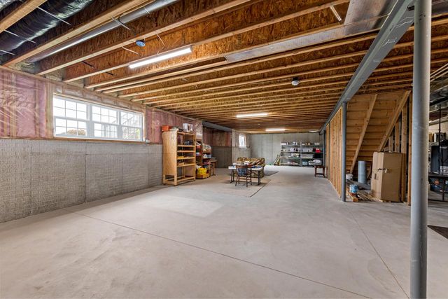 W200N4949 Tamarind WAY, Menomonee Falls, WI 53051