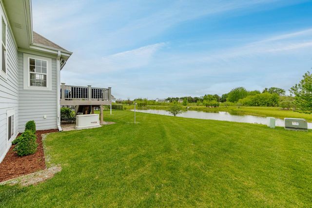 W200N4949 Tamarind WAY, Menomonee Falls, WI 53051