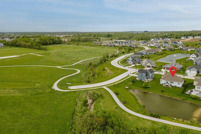 W200N4949 Tamarind WAY, Menomonee Falls, WI 53051