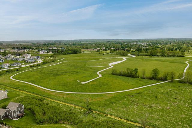 W200N4949 Tamarind WAY, Menomonee Falls, WI 53051