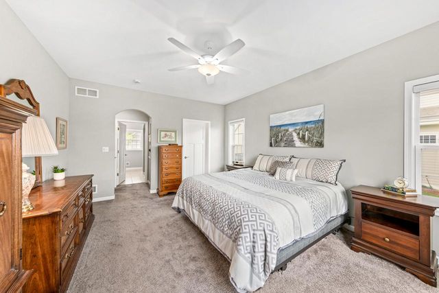 W200N4949 Tamarind WAY, Menomonee Falls, WI 53051