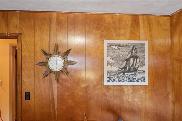 2016 Lake Street, Holland, MI 49424