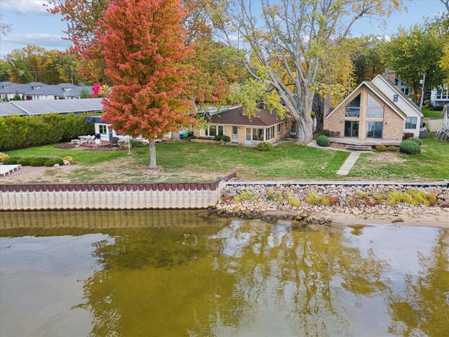 2016 Lake Street, Holland, MI 49424