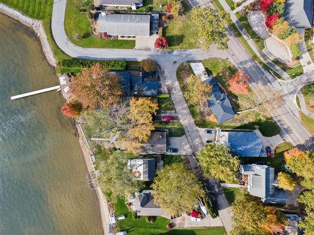 2016 Lake Street, Holland, MI 49424