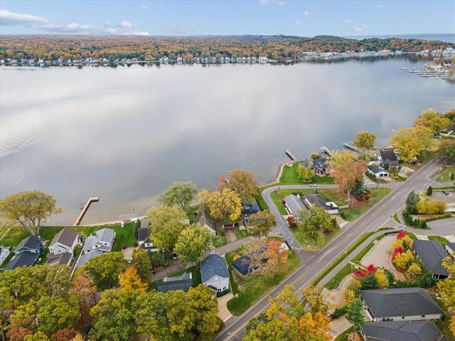 2016 Lake Street, Holland, MI 49424