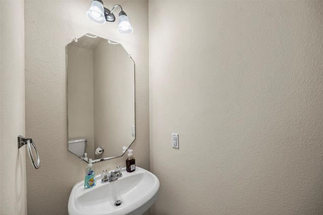 9934 E Yearling Place, Conroe, TX 77385