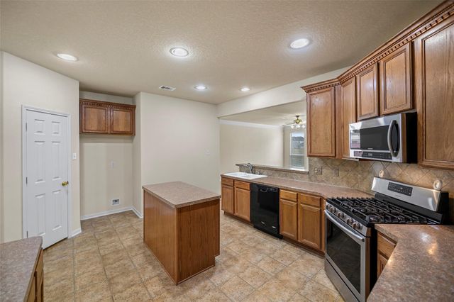 9934 E Yearling Place, Conroe, TX 77385