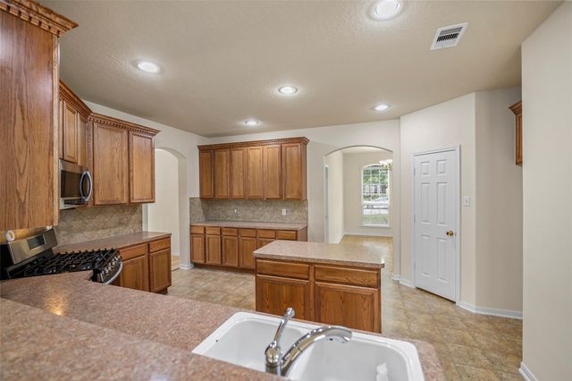 9934 E Yearling Place, Conroe, TX 77385