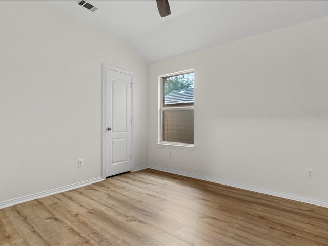 4524 Grassy Glen Drive, Fort Worth, TX 76244