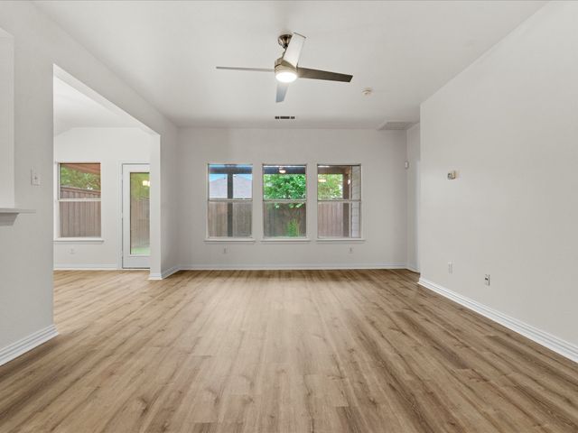 4524 Grassy Glen Drive, Fort Worth, TX 76244