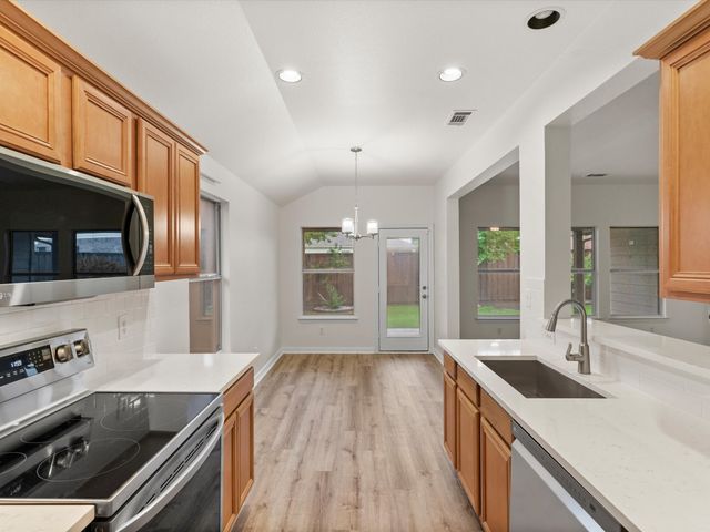 4524 Grassy Glen Drive, Fort Worth, TX 76244