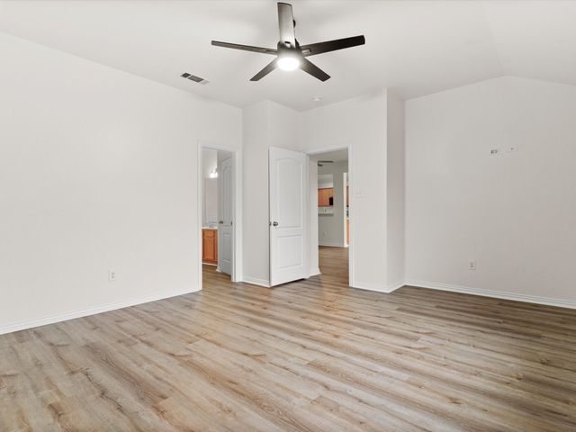 4524 Grassy Glen Drive, Fort Worth, TX 76244