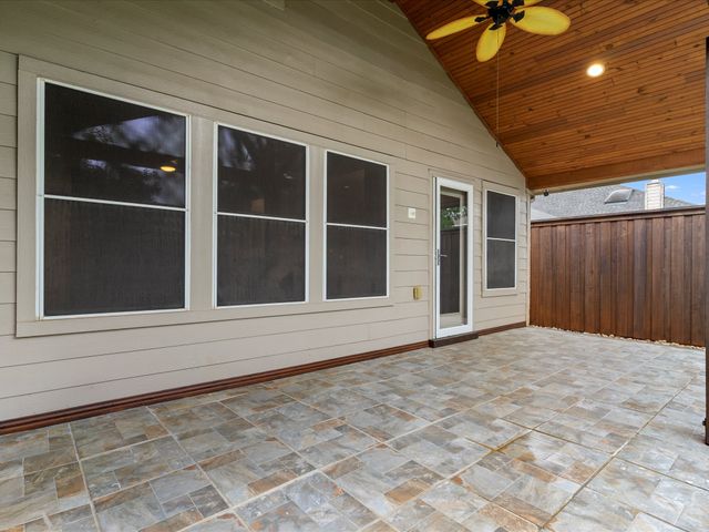 4524 Grassy Glen Drive, Fort Worth, TX 76244