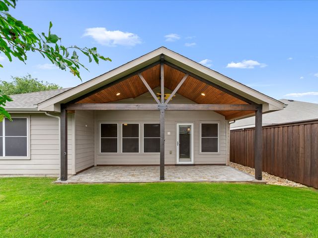 4524 Grassy Glen Drive, Fort Worth, TX 76244