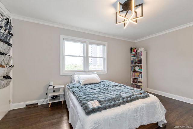 1666 Seagirt Boulevard, Far Rockaway, NY 11691