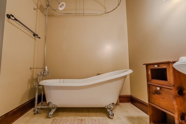 3971 Stage Road, Concord, VA 24538