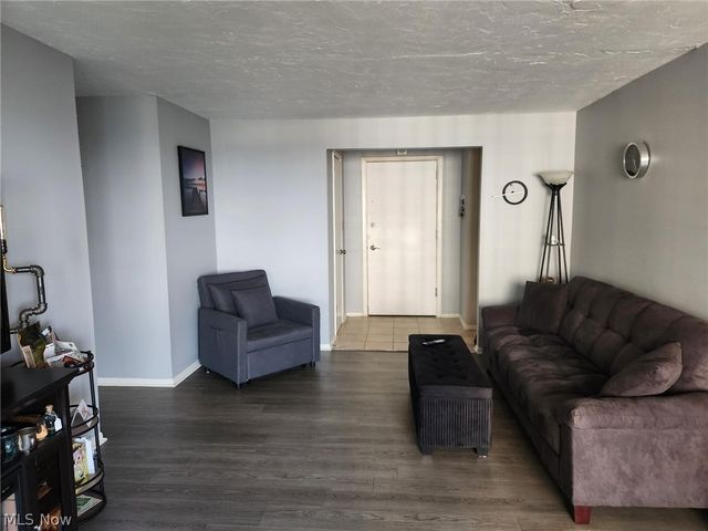 12900 Lake Avenue 707, Lakewood, OH 44107