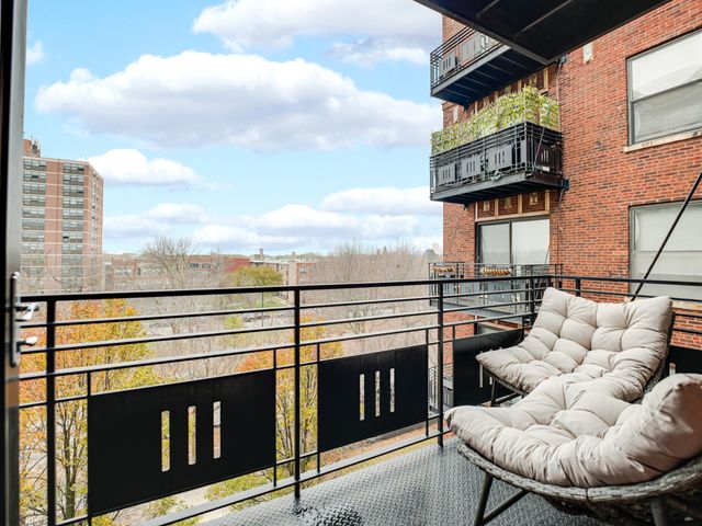 4537 S Drexel Boulevard 503, Chicago, IL 60653