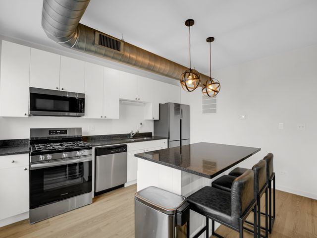 4537 S Drexel Boulevard 503, Chicago, IL 60653