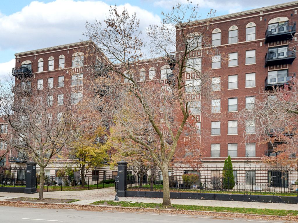 4537 S Drexel Boulevard 503, Chicago, IL 60653