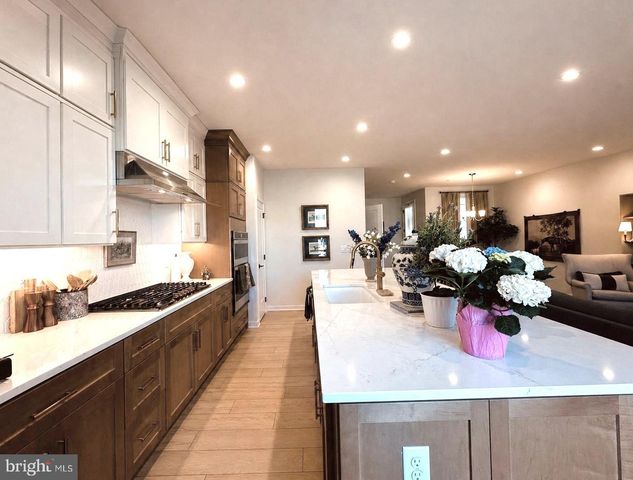 174 MAHOGANY LN, King Of Prussia, PA 19406