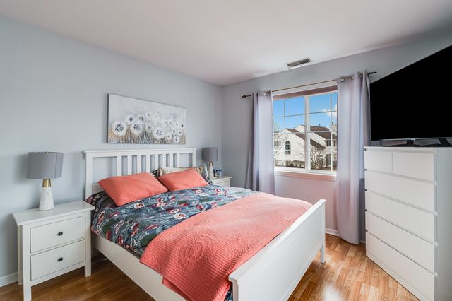 8257 Ripple Ridge, Darien, IL 60561