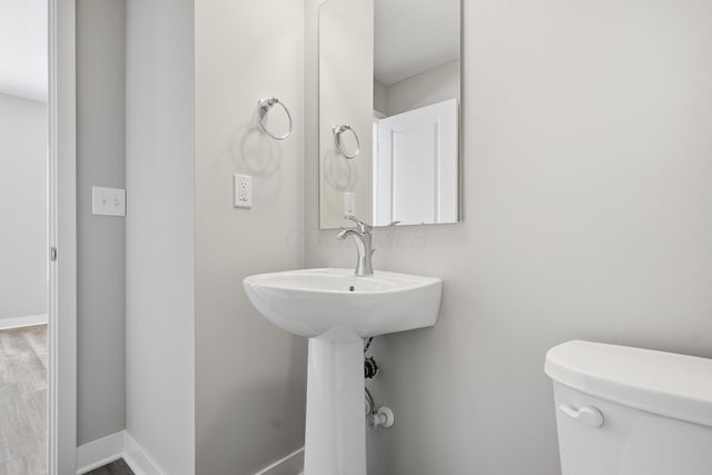 5492 Fawnsbury Court, Powell, OH 43065