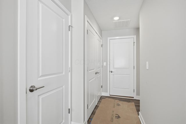 5492 Fawnsbury Court, Powell, OH 43065