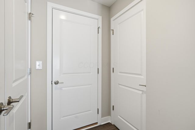 5492 Fawnsbury Court, Powell, OH 43065