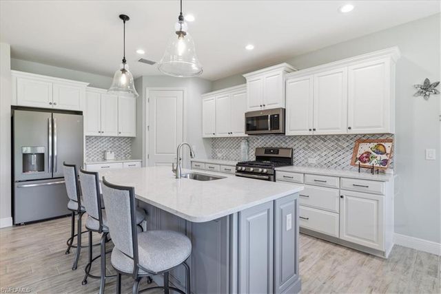 7542 Cypress Walk DR, Fort Myers, FL 33966