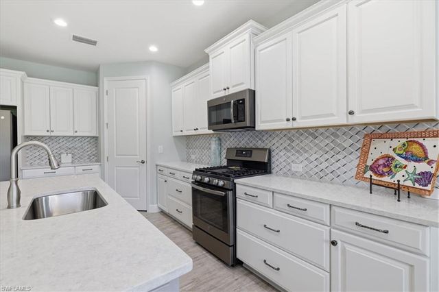 7542 Cypress Walk DR, Fort Myers, FL 33966